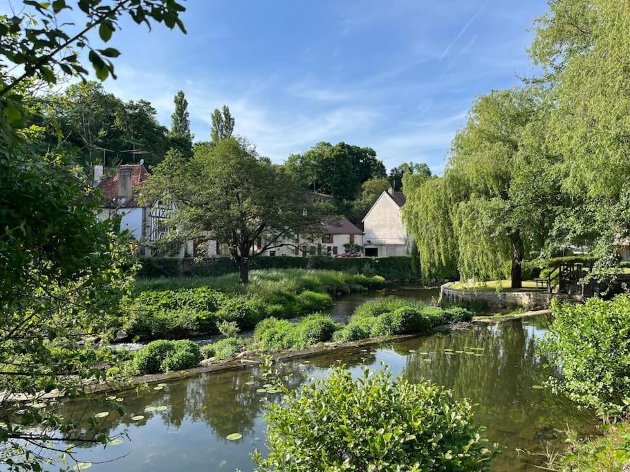 Maison Cosy En Plein Centre Ville Semur-en-Auxois Luaran gambar